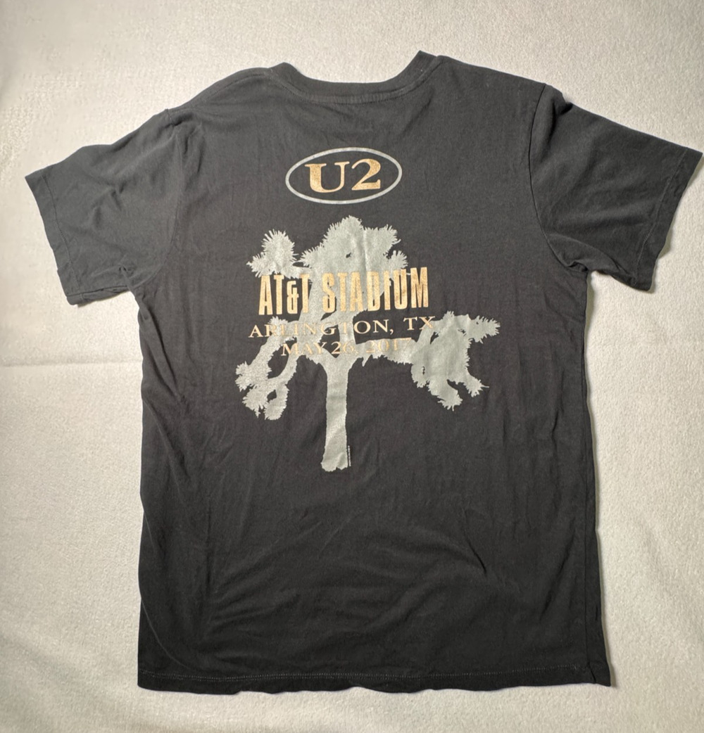 U2 The Joshua Tree Tour Event T-shirt AT&T Arlington, TX 2017 Size XL
